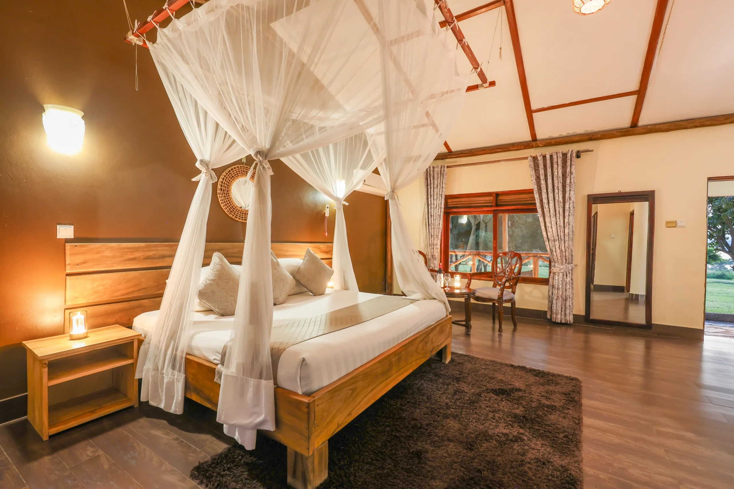 Pakuba Safari Lodge king room near Murchison Falls